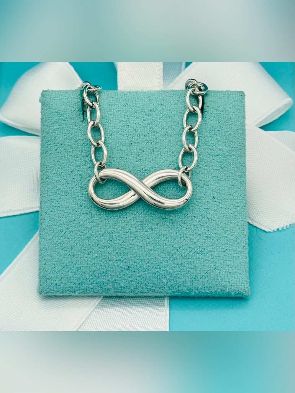 Tiffany & Co SS Infinity Link Necklace 17” EUC